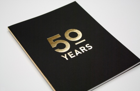 集團設(shè)計一本紀念相冊哪家好