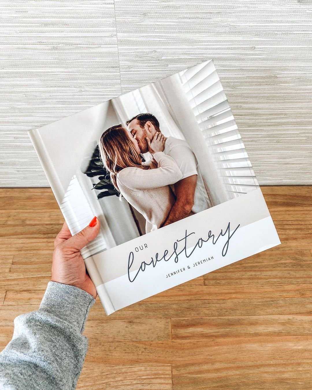 單位設(shè)計(jì)一本紀(jì)念相冊(cè)怎么大氣